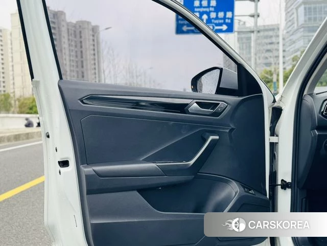 Volkswagen T-Roc 2021 Белый из Китая, фото 5