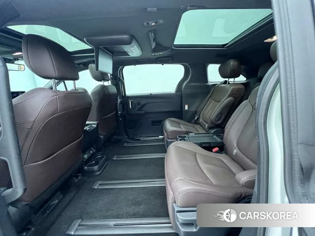Toyota Granvia 2024 Белый из Китая, фото 5