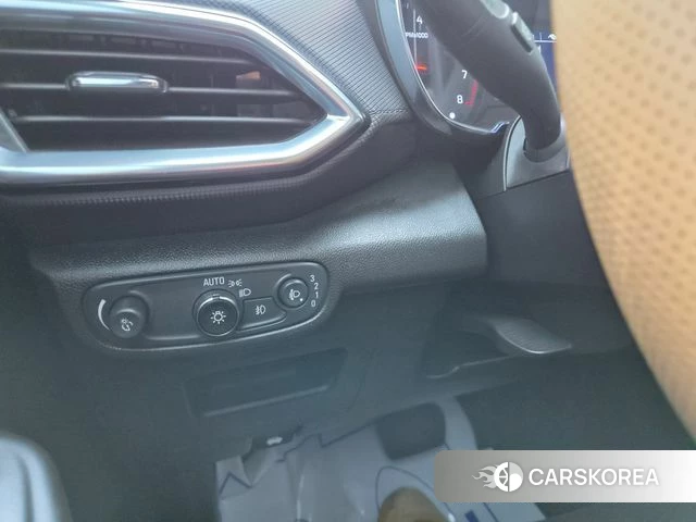 Chevrolet (GM Daewoo) Trailblazer 2022 Белый из Кореи, фото 5