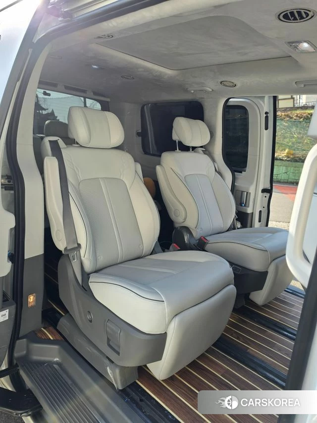 Hyundai Staria 2025 Белый из Кореи, фото 5