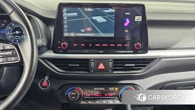 Kia The New K3 2nd generation 2021 Белый из Кореи, фото 5