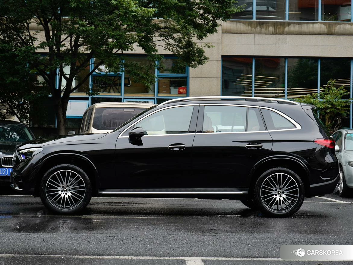 Mercedes-Benz GLC 2023 Черный из Китая, фото 5