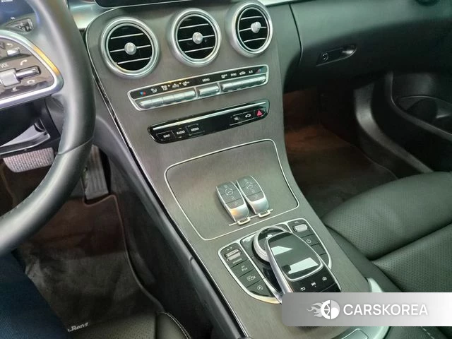 Mercedes-Benz C-Class W205 2021 Белый из Кореи, фото 5