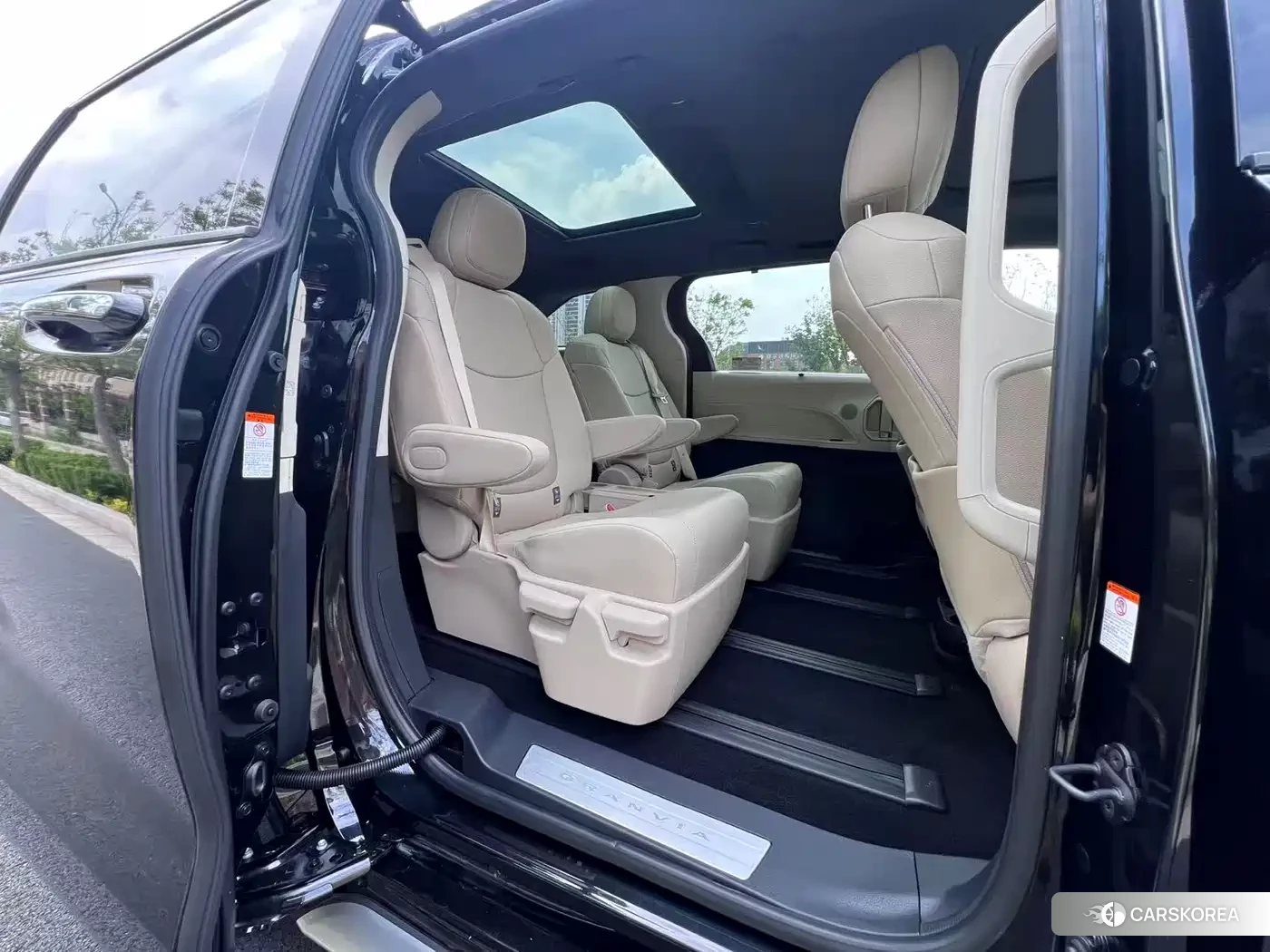 Toyota Granvia 2024 Черный из Китая, фото 6