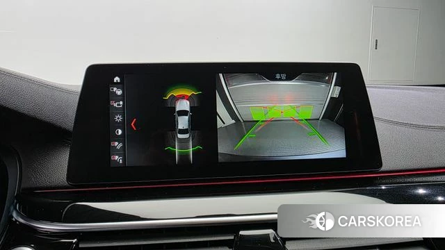 BMW 5 Series (G30) 2018 Серебристо-серый из Кореи, фото 5