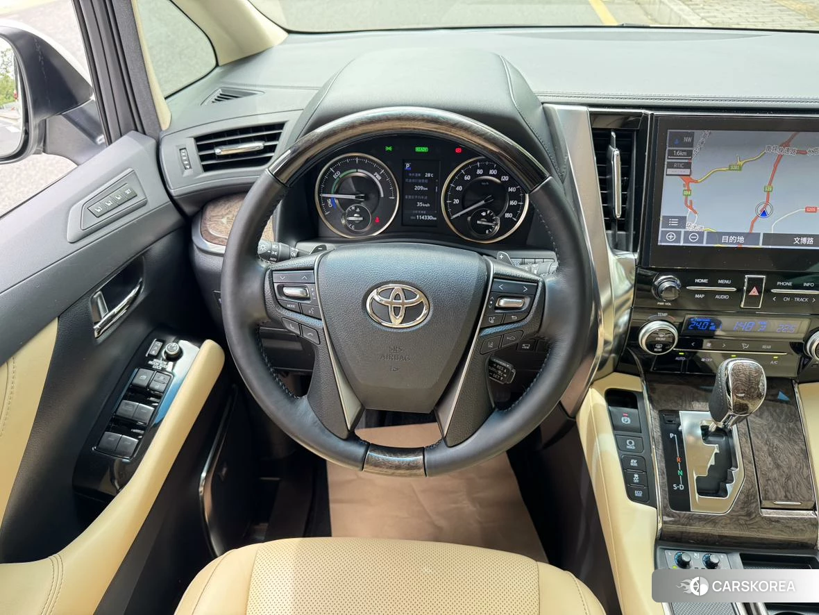 Toyota Alphard 2021 Белый из Китая, фото 5
