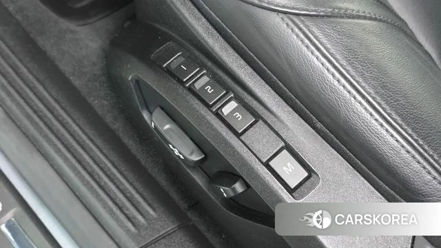 Volvo V40 2018 Светло-серебряный цвет из Кореи, фото 5
