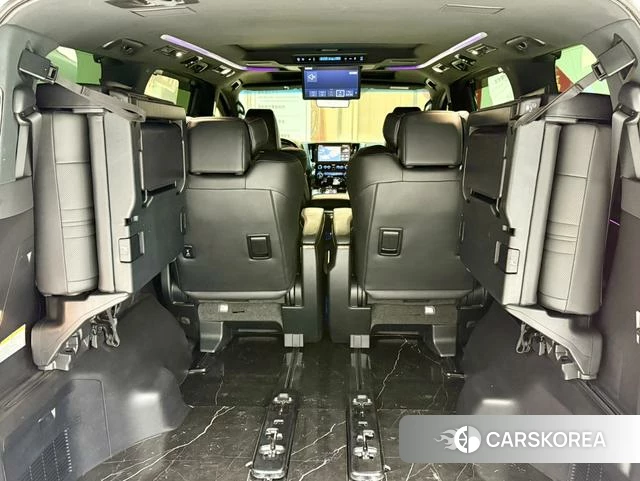 Toyota Alphard 2022 Белый из Китая, фото 5