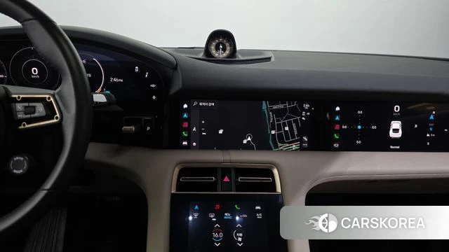 Porsche Taycan 2023 Белый из Кореи, фото 5