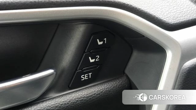 Toyota RAV4 5th Generation 2023 Серый из Кореи, фото 5