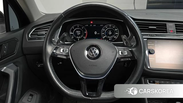 Volkswagen Tiguan second Generation 2018 Черный из Кореи, фото 5