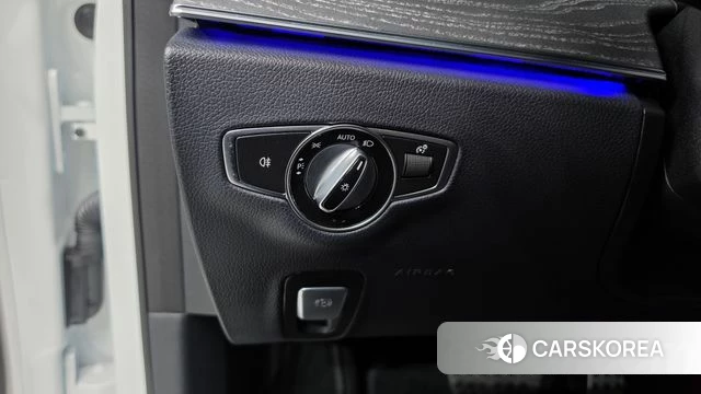 Mercedes-Benz E-Class W213 2022 Белый из Кореи, фото 5