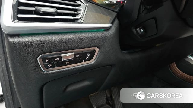 BMW X7 (G07) 2022 Белый из Кореи, фото 5