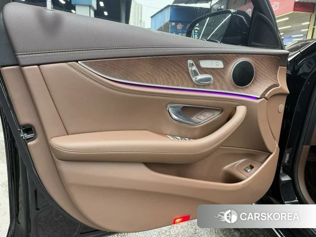 Mercedes-Benz E-Class 2021 Черный из Китая, фото 5