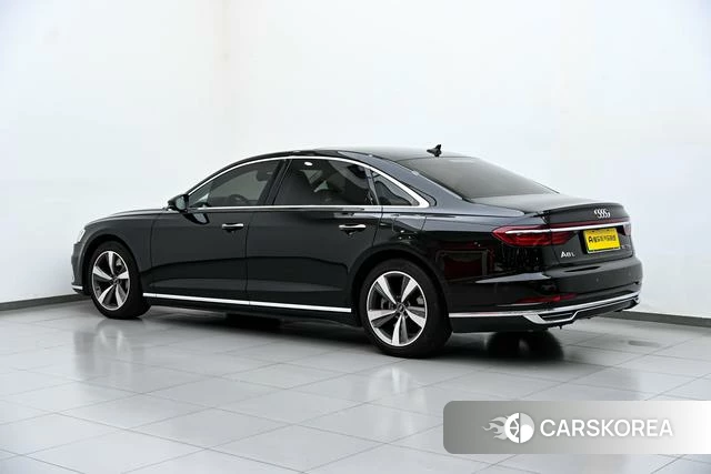 Audi A8 2022 Черный из Китая, фото 5
