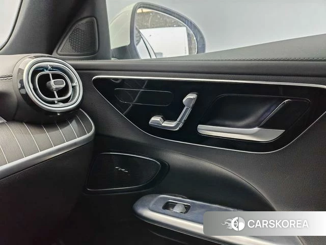 Mercedes-Benz C-class 2024 Белый из Китая, фото 5