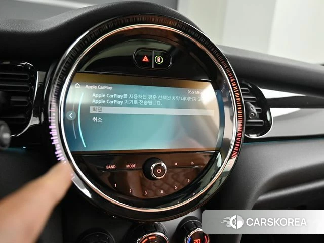 Mini Cooper 2023 Красный из Кореи, фото 5