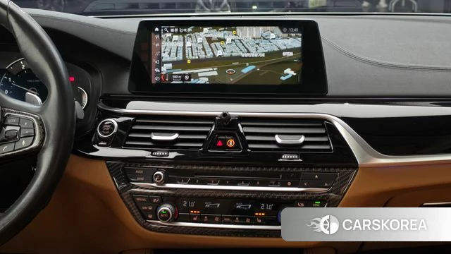 BMW 5 Series (G30) 2018 Белый из Кореи, фото 5