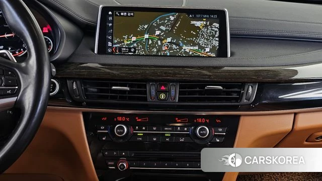 BMW X6 (F16) 2018 Белый из Кореи, фото 5