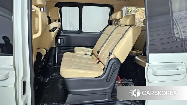 Hyundai Staria 2021 Белый из Кореи, фото 5