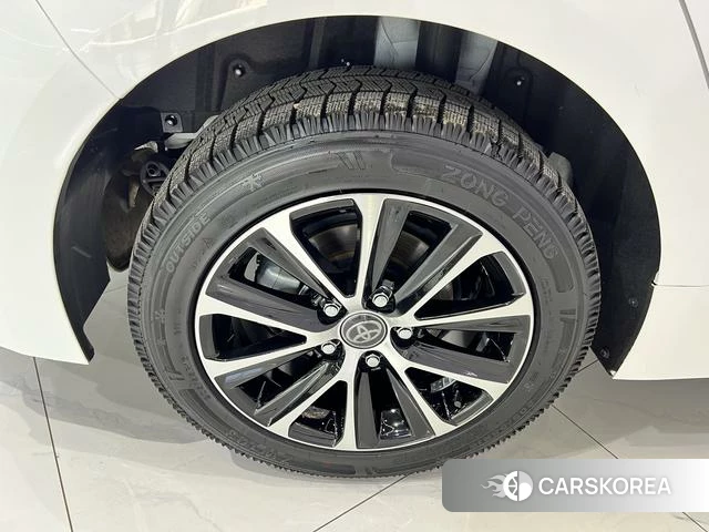 Toyota Levin 2024 Белый из Китая, фото 5