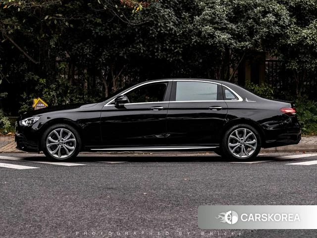 Mercedes-Benz E-Class 2021 Черный из Китая, фото 5