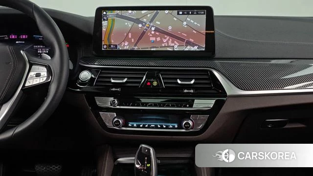 BMW 5 Series (G30) 2022 Белый из Кореи, фото 5