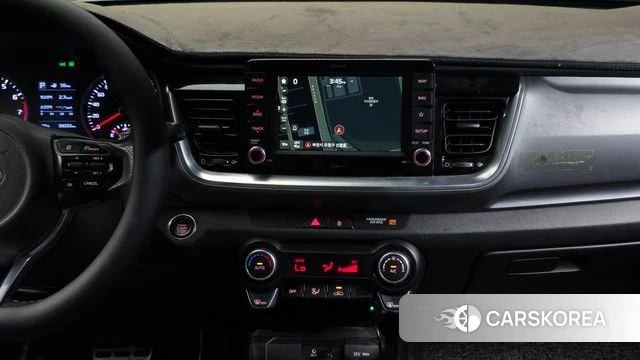 Kia Stonic 2018 Белый из Кореи, фото 5