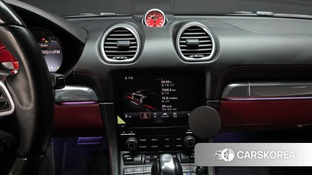 Porsche 718 Boxster 2018 Серебристо-серый из Кореи, фото 5