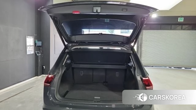 Volkswagen Tiguan second Generation 2020 Цвет галактики из Кореи, фото 5