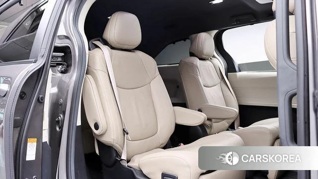 Toyota Sienna 4th Generation 2021 Серый из Кореи, фото 5