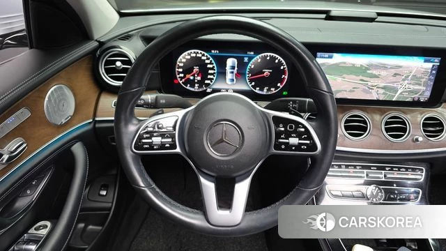 Mercedes-Benz E-Class W213 2020 Серебристо-серый из Кореи, фото 5