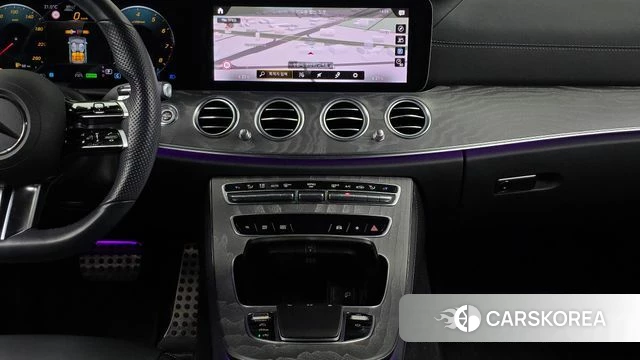 Mercedes-Benz E-Class W213 2021 Белый из Кореи, фото 5