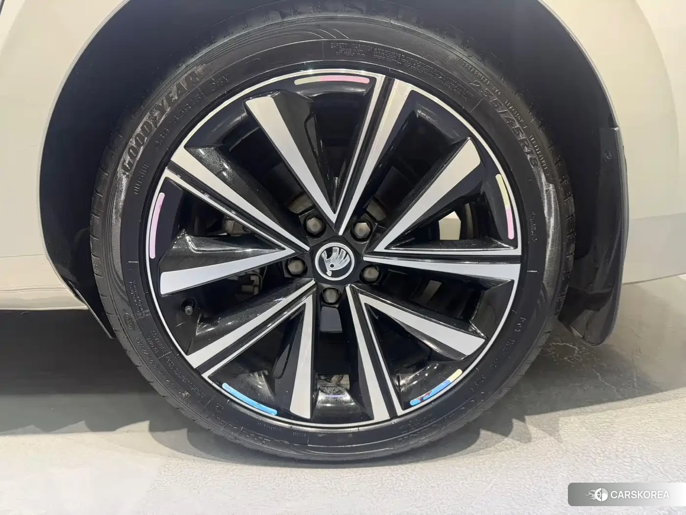Skoda Superb 2023 Champagne/brown из Китая, фото 5