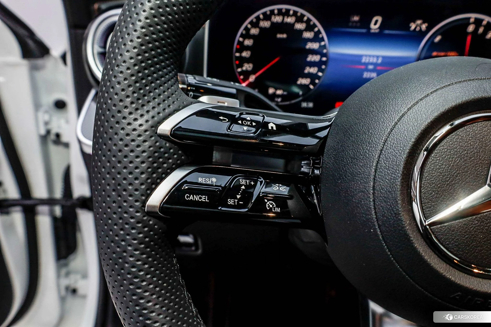 Mercedes-Benz C-class 2023 Белый из Китая, фото 5