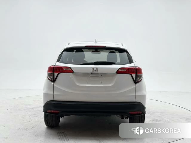 Honda Vezel 2021 Белый из Китая, фото 5