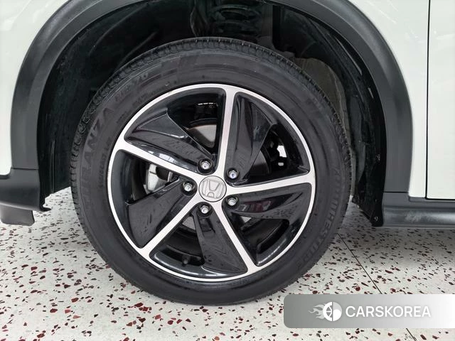 Honda Vezel 2021 Белый из Китая, фото 5