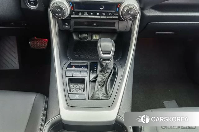 Toyota Wildlander 2023 Белый из Китая, фото 5