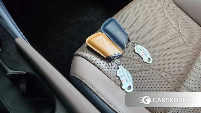 Lexus ES300h 7th generation 2023 Белый из Кореи, фото 5