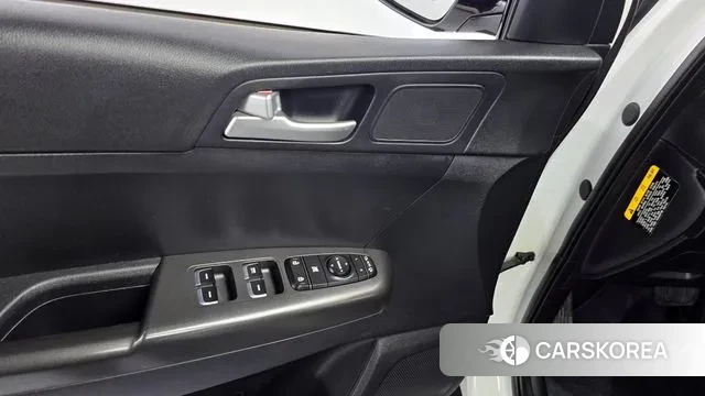 Kia Sportage The Bold 2018 Белый из Кореи, фото 5
