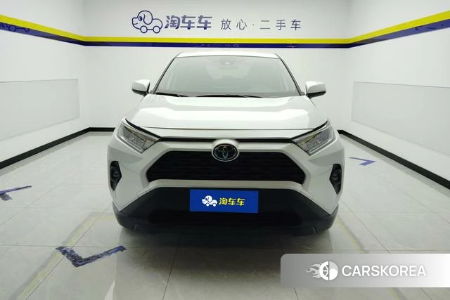 Toyota RAV4 2025 Белый из Китая, фото 5