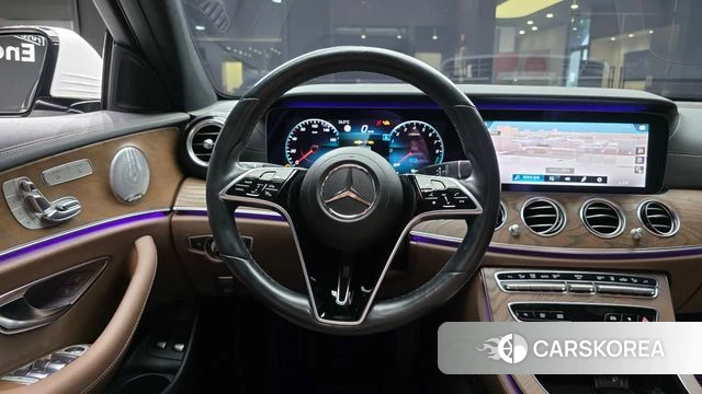 Mercedes-Benz E-Class W213 2021 Белый из Кореи, фото 5