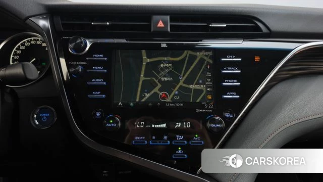 Toyota Camry (XV70) 2018 Серебряный из Кореи, фото 5