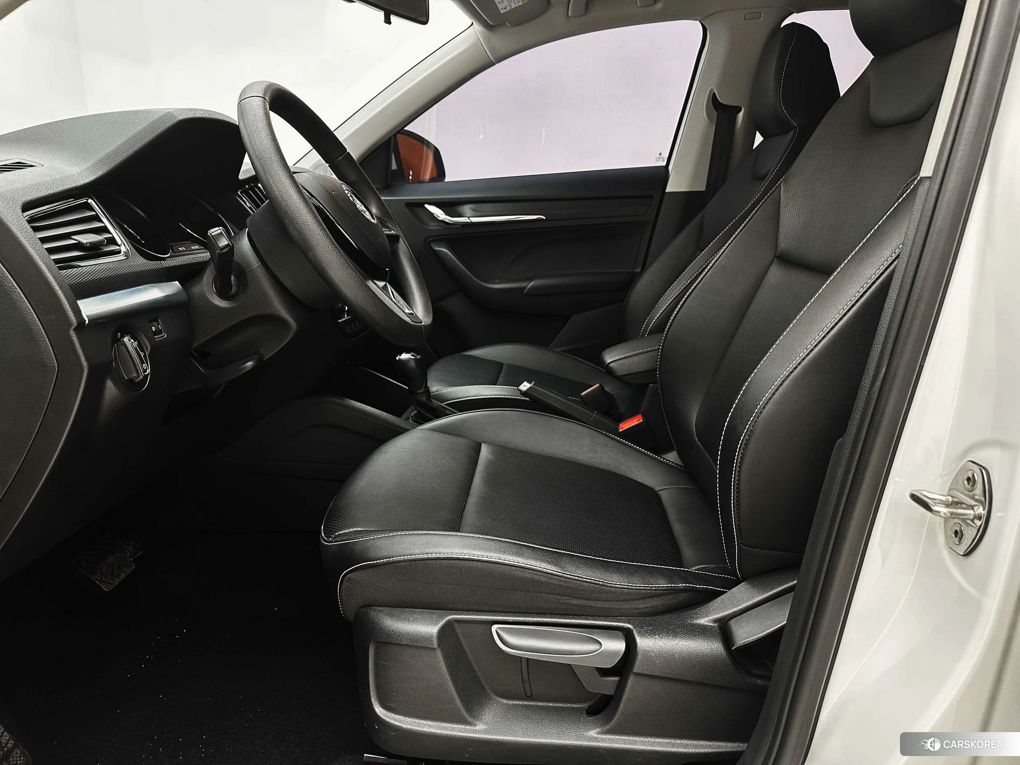Skoda Kamiq 2022 Белый из Китая, фото 5
