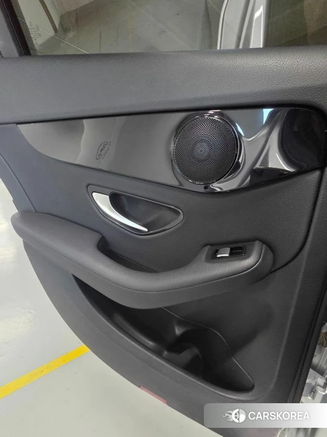 Mercedes-Benz C-Class W205 2019 Серебряный из Кореи, фото 5