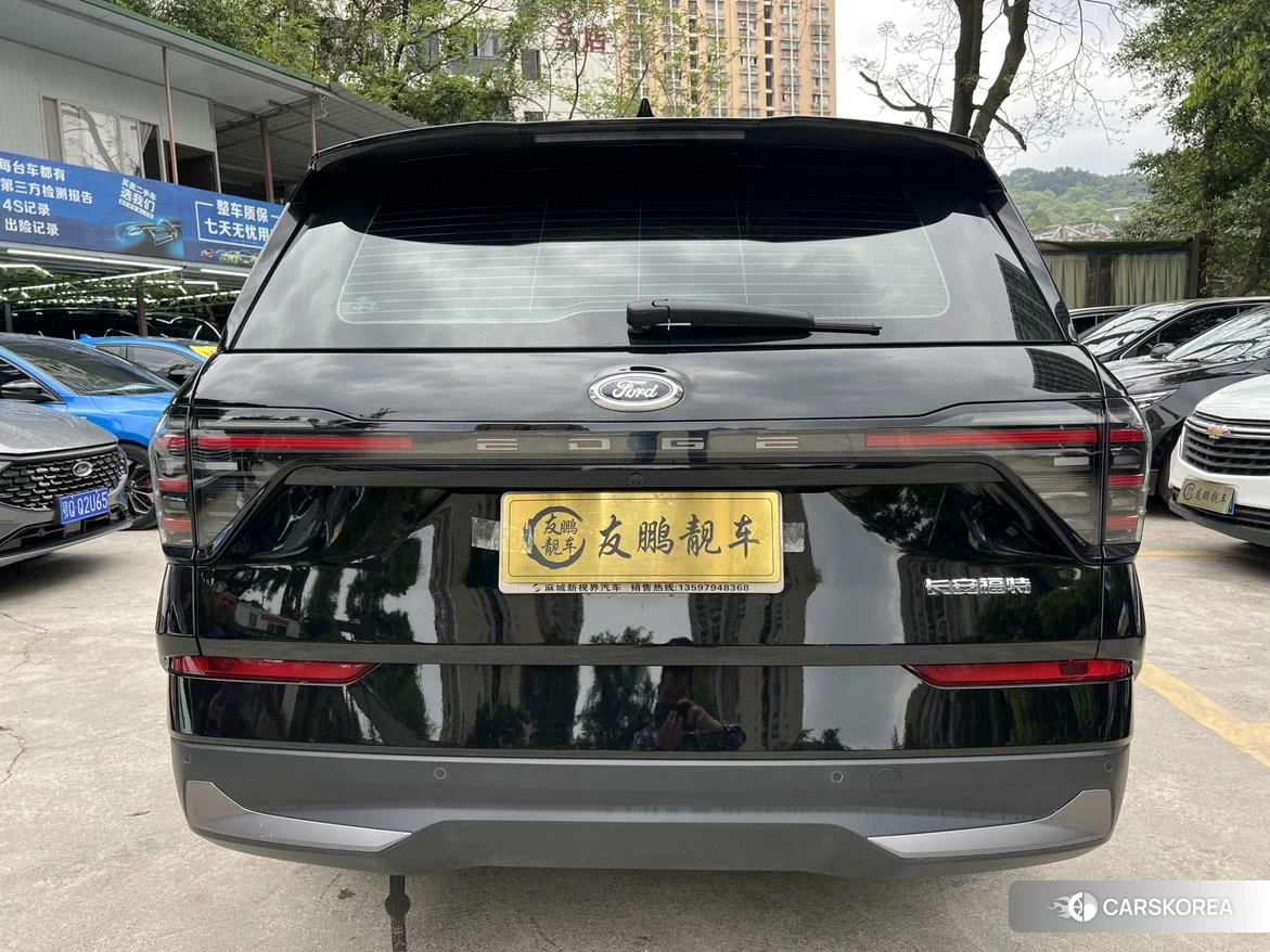 Ford Edge 2023 Черный из Китая, фото 5