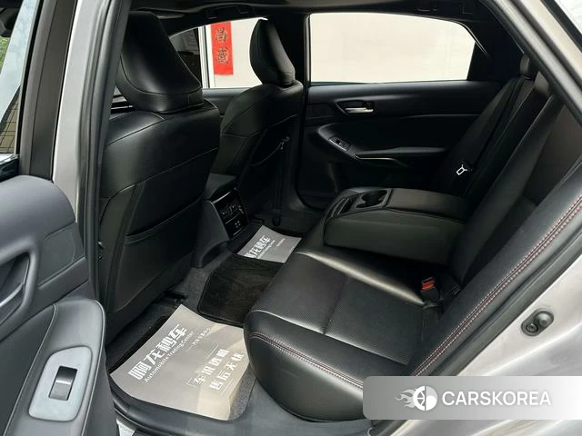 Toyota Avalon 2025 Серебристо-серый из Китая, фото 5