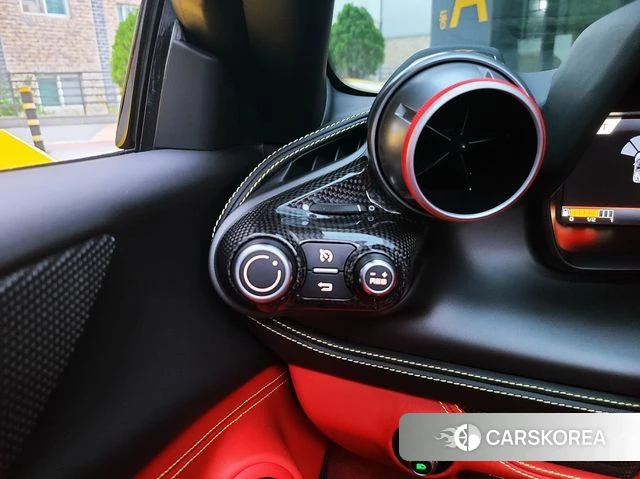 Ferrari F8 Spider 2021 Желтый из Кореи, фото 5