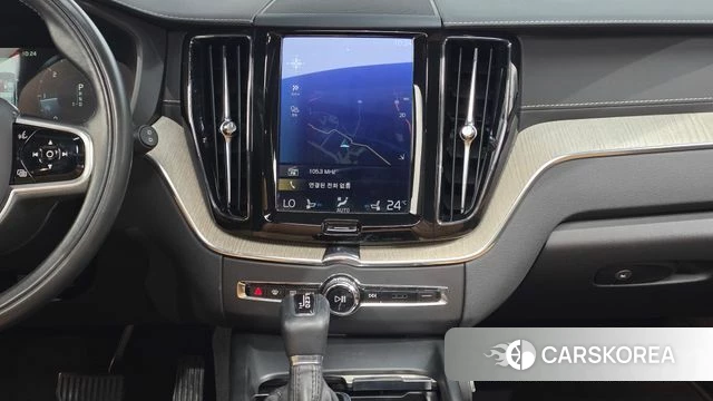 Volvo XC60 second Generation 2019 Белый из Кореи, фото 5