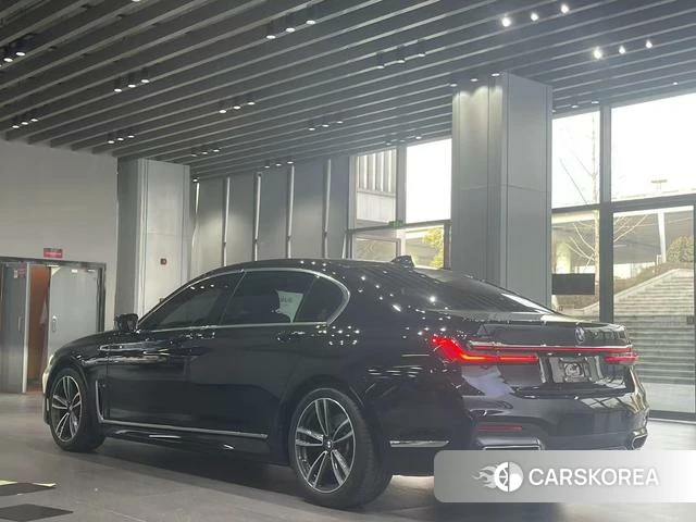 BMW 7 series 2023 Черный из Китая, фото 5